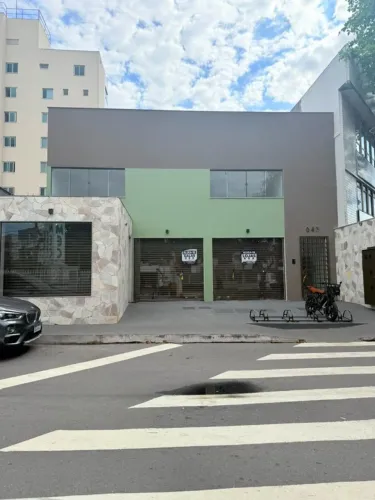 ALUGO LOJAS E SALAS COMERCIAIS novas em JD Camburi - Excelente Localização