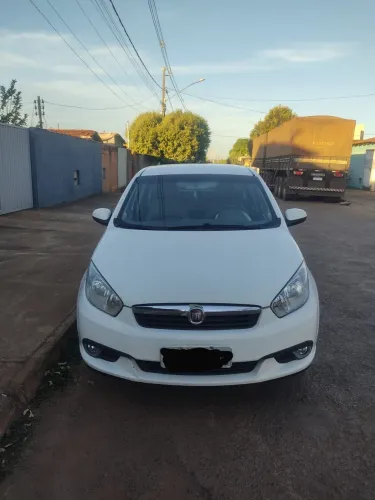 Fiat Grand Siena Essence 1.6 Flex 16V 2015