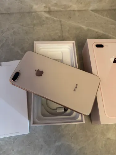 iPhone 8 Plus - 64GB
