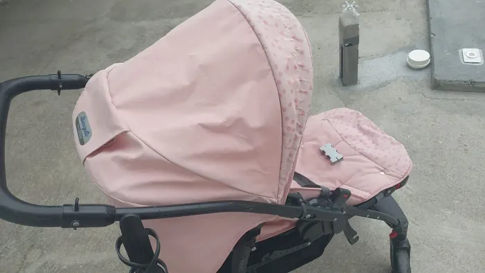 Vendo carrinho de bebê Burrigoto.