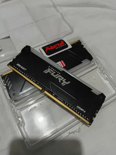 Memórias RAM Kingston Fury, 32GB (16x2) 3200MHz DDR4 RGB