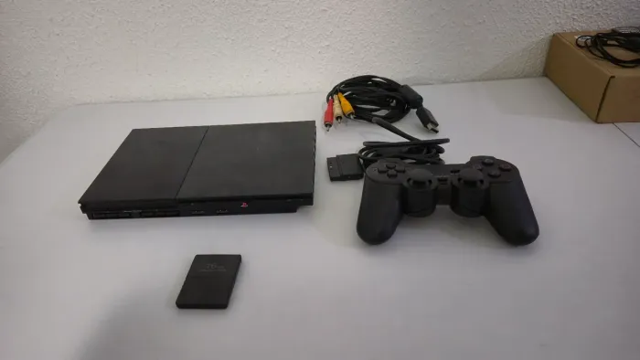 Playstation 2 Slim (PS2)