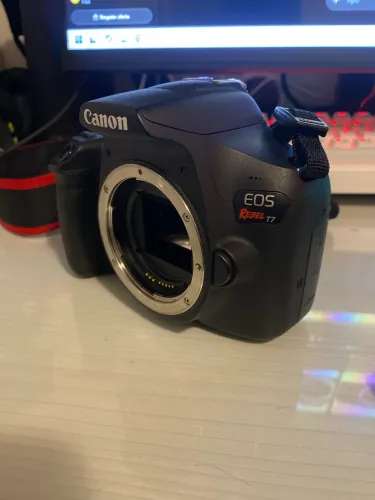 Cânon T7