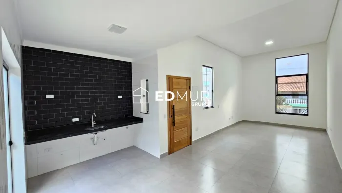 CASA para VENDA com 90m² no bairro Vila Curuçá com 2 quartos e 2 vagas. Santo André, SP