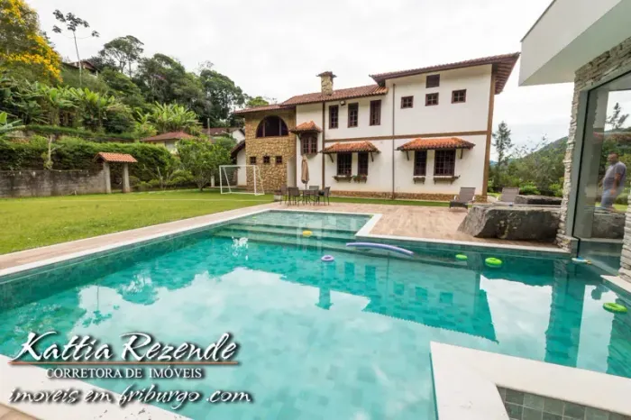 Casa em condomínio /Mury - Nova Friburgo - RJ