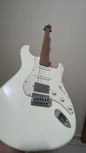Guitarra TG 580