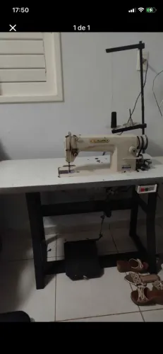 Máquina de costura reta industrial