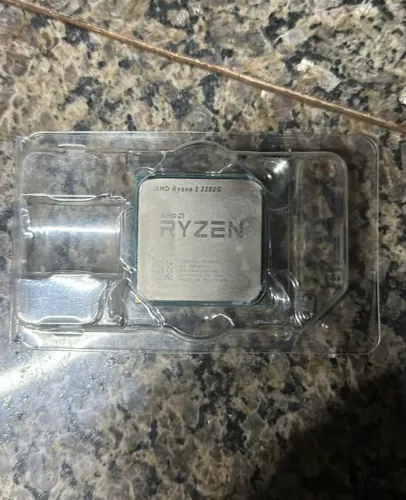 AMD Ryzen 3 3200G