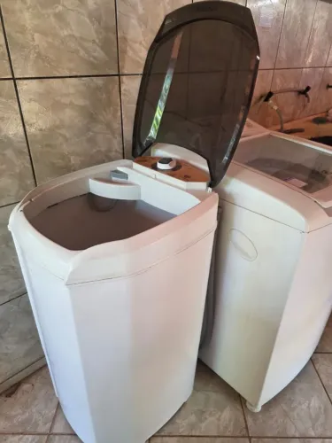 Vende-se Tanquinho Suggar Lavamax Eco 10kg.