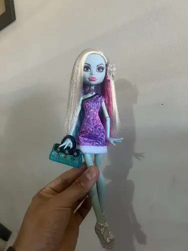 Boneca monster High Abbey Bominable Scarys 