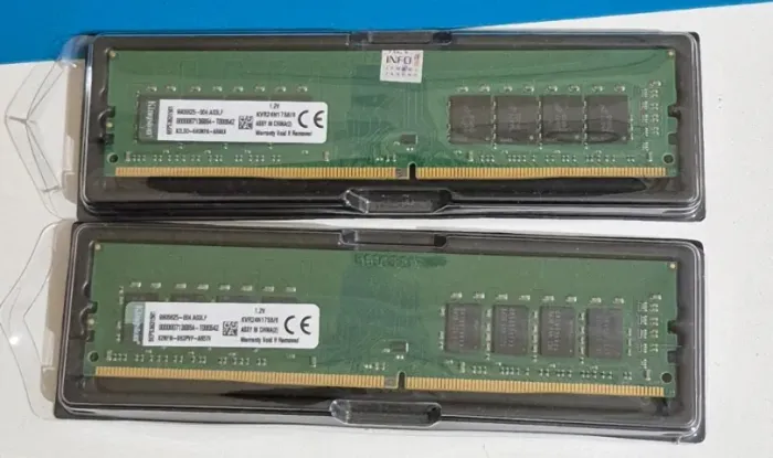 KIT Memória RAM DDR4 16GB 2X8gb Kingston 