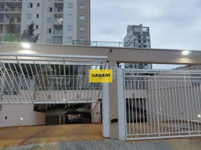 Apartamento com Varanda e Condomínio Completo na Vila Caminho do Mar em São Bernardo do Ca