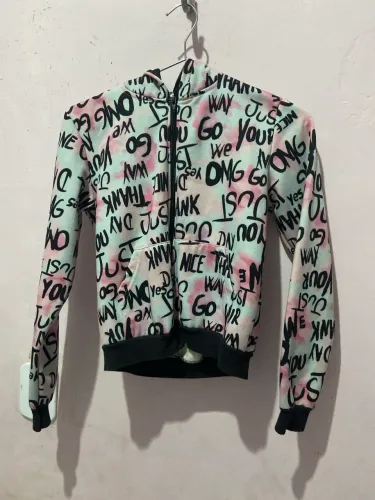 Agasalho feminino tamanho P infantil 7 anos 