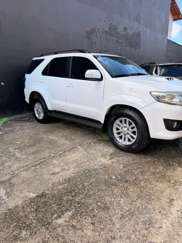 Toyota Hilux SW4 SRV D4-d 4X4 3.0 TDI Dies. AUT 2015