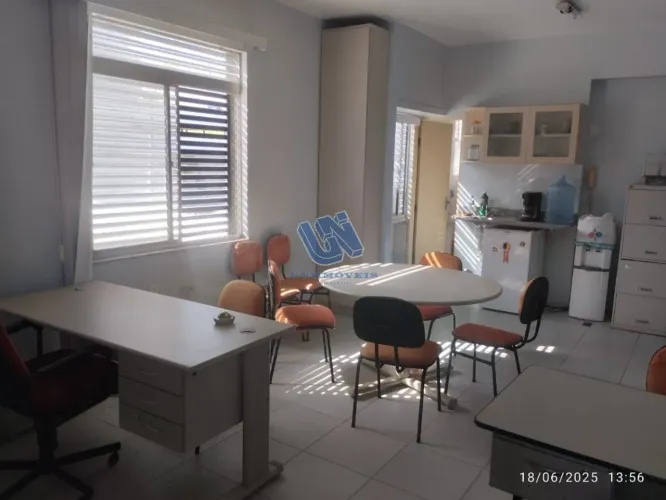 Sala comercial com 43m2 em Brotas