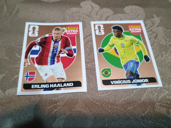 Figurinhas Legends Bronze Vinícius Junior e Erling Haaland.