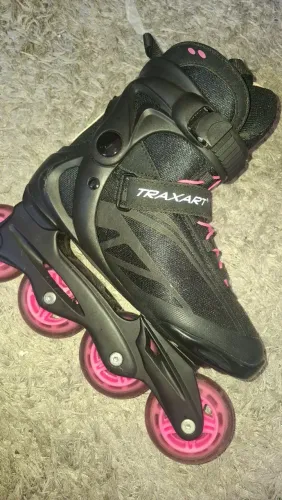 patins traxart preto e rosa