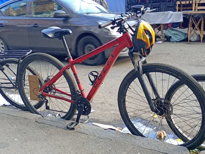 Vendo aro 29 colli vermelha toop toda nova quero 2400
