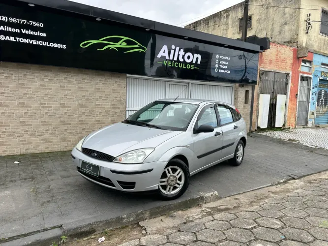 Ford Focus 1.6 S/se/se Plus Flex 8v/16v 5P 2009