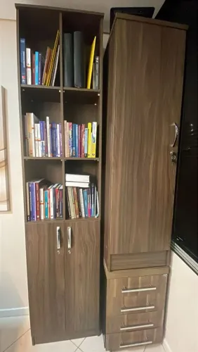 Armário de livros