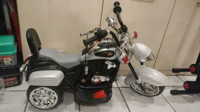 Vendo moto elétrica infantil