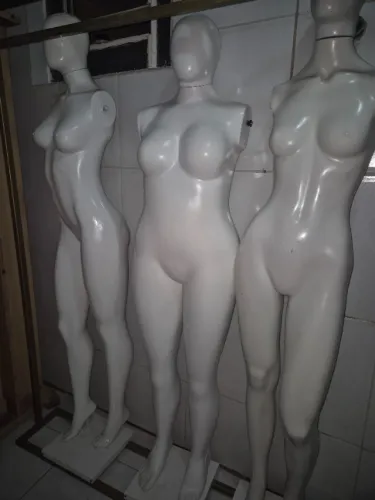 Manequins