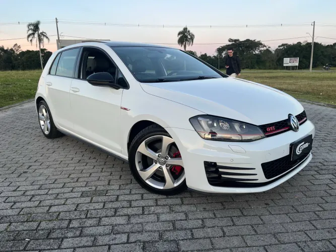 Volkswagen Golf GTI 2.0 TSI 220cv Aut. 2015