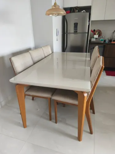 Mesa de jantar 6 a 8 lugares