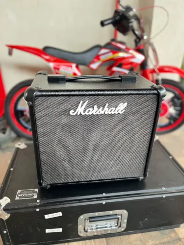 Amplificador Marshall code 25