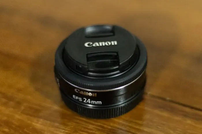 Lente Canon EF-S 24mm f/2.8 STM