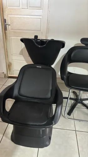 Cadeira e lavatório para cabeleireiro