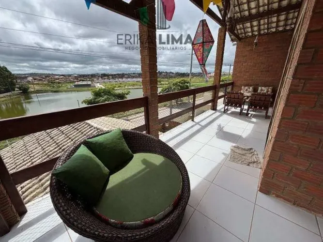 Casa à venda em condomínio em Gravatá com 5 quartos ( 4 suítes), Porteira fechada, lazer,