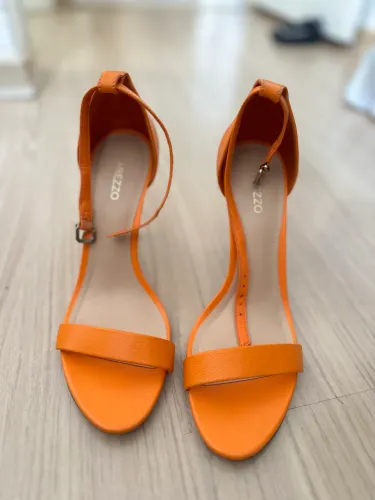 Sapatos Arezzo