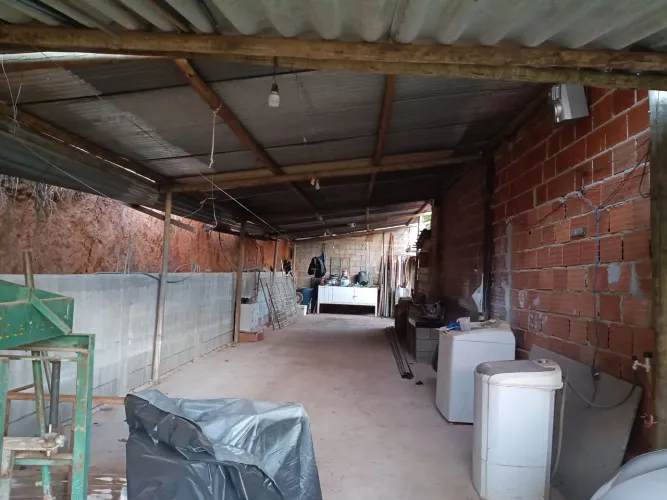 Vende-se essa chácara