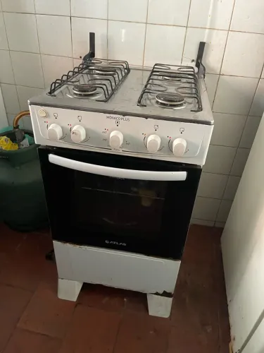 Fogão quatro boca elétrico