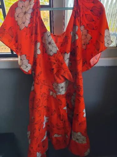 Vestido macaquinho plus size