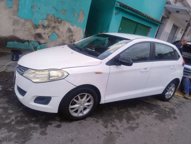 Chery Celer Hatch 1.5 16V Flex 5P 2015