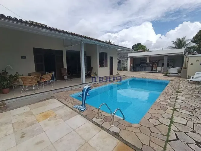 Casa com 3 dormitórios à venda por R$ 2.100.000,00 - Cid. dos Funcionari - Fortaleza/CE