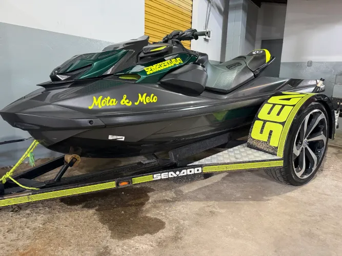 Apex 300 2023