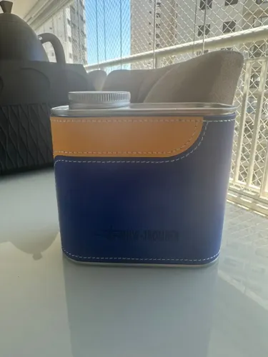 Porta Grãos de Café em Metal com Revestimento em Couro - W. Stomper