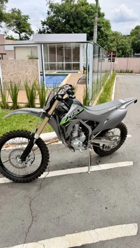 Kawasaki KLX 300R lançamento 2026