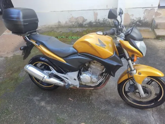 Cb300 km baixo