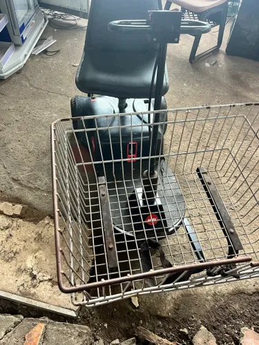 Triciclo elétrico
