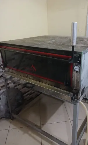 Vendo forno a pedra e divisora de pão 