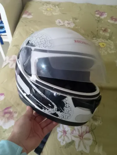 Capacete usado N58