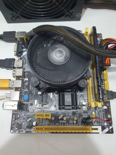 Kit i3 7100 + Placa mãe H110 ddr4