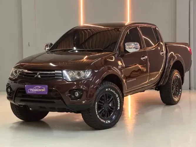 Mitsubishi L200 Triton HPE 3.2 CD TB Int.diesel AUT 2015