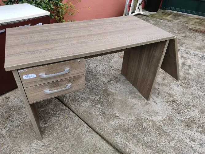 Mesa de Escritório Inoflex com Gavetas