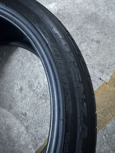 Jogo de pneus Bridgestone aro 19 245/40 - 275/35 Run Flat para Bmw Ou Mercedes