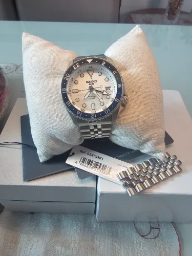 Relógio Seiko 5 GMT